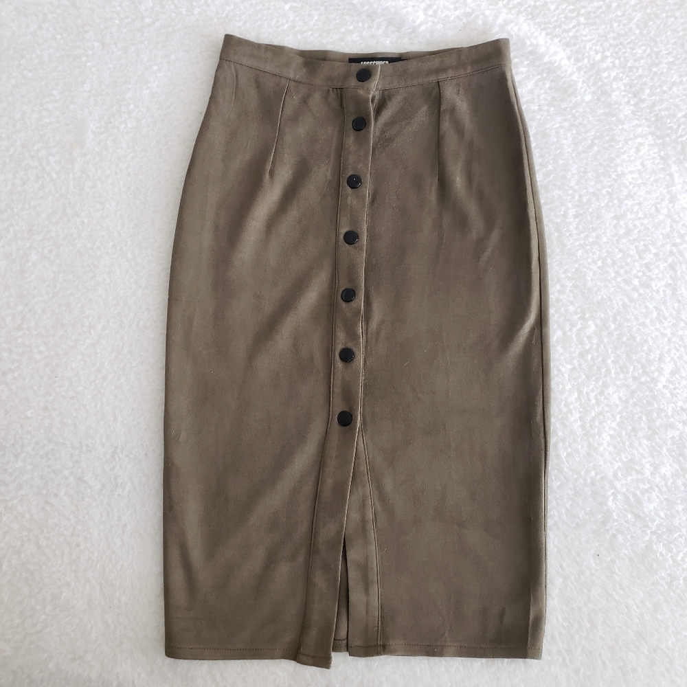 Missguided Olive Suede Button-Front Pencil Skirt - Picture 3 of 10